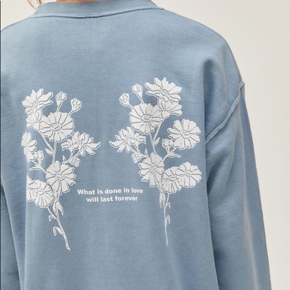 flower crewneck